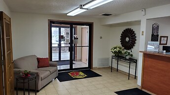 Super 8 by Wyndham Waverly