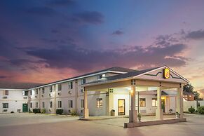 Super 8 by Wyndham Sikeston/Miner Area