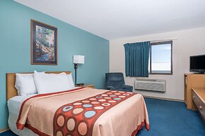 Super 8 by Wyndham Baxter/Brainerd Area