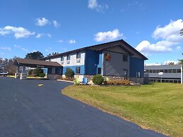 Super 8 by Wyndham Baxter/Brainerd Area