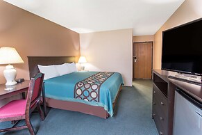 Super 8 by Wyndham Austin MN