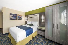 Best Western Antelope Inn & Suites