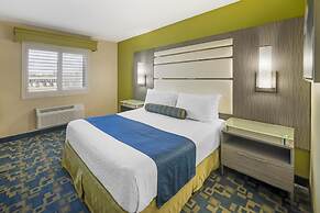 Best Western Antelope Inn & Suites