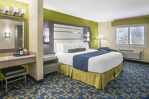 Best Western Antelope Inn & Suites