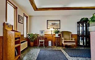 Americas Best Value Inn & Suites Thief River Falls