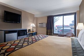 Super 8 by Wyndham Owatonna