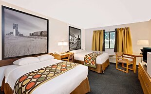 Super 8 by Wyndham St. James