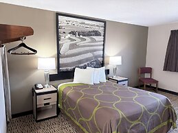 Super 8 by Wyndham Platteville