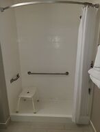 Super 8 by Wyndham Bedford