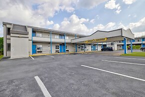 Motel 6 - Harrisburg, PA - Near PA Expo Center