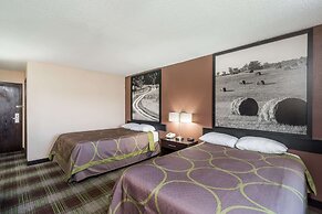 Super 8 by Wyndham Campbellsville KY