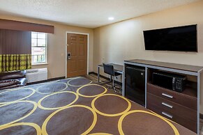 Super 8 by Wyndham Tulsa/Arpt/St Fairgrounds