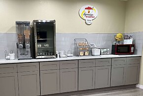 Super 8 by Wyndham Indianapolis/Emerson Ave