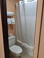 Super 8 by Wyndham Shelbyville