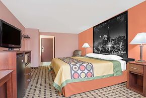 Super 8 by Wyndham Shelbyville