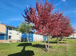 Super 8 by Wyndham Rockford I-90/Casino District