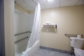 Super 8 by Wyndham Rockford I-90/Casino District