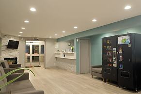 Super 8 by Wyndham Rockford I-90/Casino District