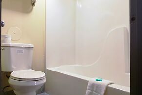 Super 8 by Wyndham Rockford I-90/Casino District