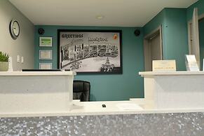 Super 8 by Wyndham Rockford I-90/Casino District