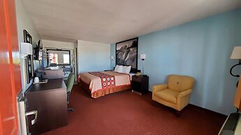 Super 8 by Wyndham Van Horn