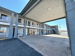 Super 8 by Wyndham Van Horn