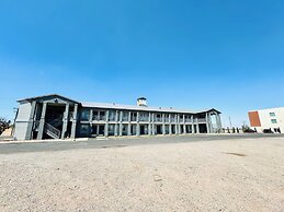 Super 8 by Wyndham Van Horn