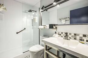 Clarion Pointe Tallahassee-State Capitol