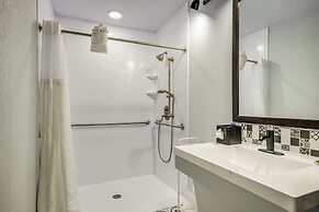 Clarion Pointe Tallahassee-State Capitol