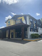 Clarion Pointe Tallahassee-State Capitol