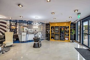 Clarion Pointe Tallahassee-State Capitol