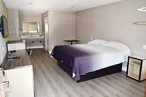 Super 8 by Wyndham Visalia