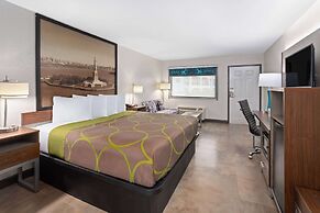 Super 8 by Wyndham Prattville Montgomery