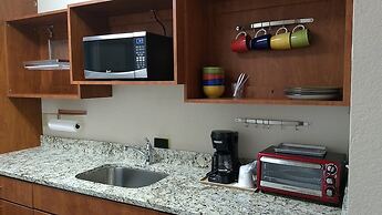 Super 8 by Wyndham North Palm Beach