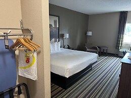 Super 8 by Wyndham Hernando