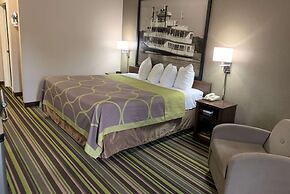 Super 8 by Wyndham Hernando