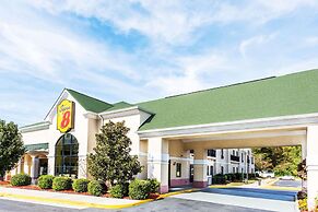 Super 8 by Wyndham Hull Street Midlothian / Richmond Area