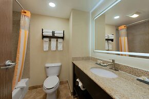 La Quinta Inn & Suites by Wyndham Columbus - Grove City