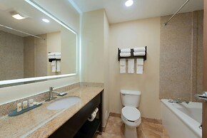 La Quinta Inn & Suites by Wyndham Columbus - Grove City