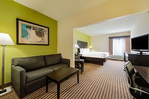 La Quinta Inn & Suites by Wyndham Columbus - Grove City