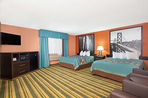 Super 8 by Wyndham Chico