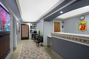 Super 8 by Wyndham Chico