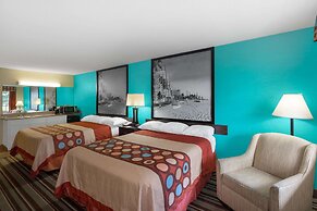 Super 8 by Wyndham Bradenton Sarasota Area