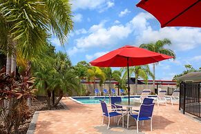 Super 8 by Wyndham Bradenton Sarasota Area