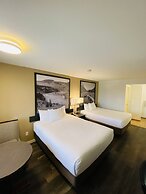 Super 8 by Wyndham 100 Mile House