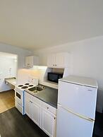 Super 8 by Wyndham 100 Mile House