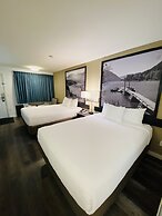 Super 8 by Wyndham 100 Mile House