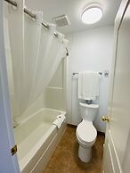 Super 8 by Wyndham 100 Mile House