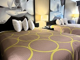 Super 8 by Wyndham Tupelo Airport