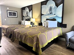 Super 8 by Wyndham Tupelo Airport